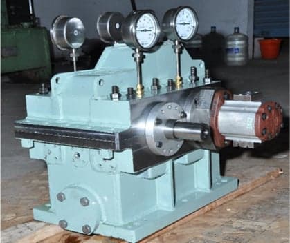 A 500 kW gearbox on test, dial indicators set over the bearing housings